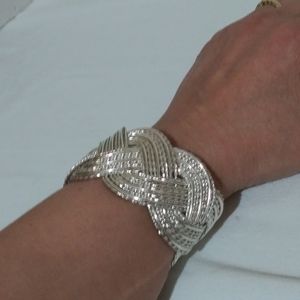 Silver adjustable bracelet